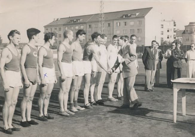 Kranjčevićeva ulica 1944. godine. Atletski klub Concordija Zagreb 1944. godine (Foto Milan Pavić)